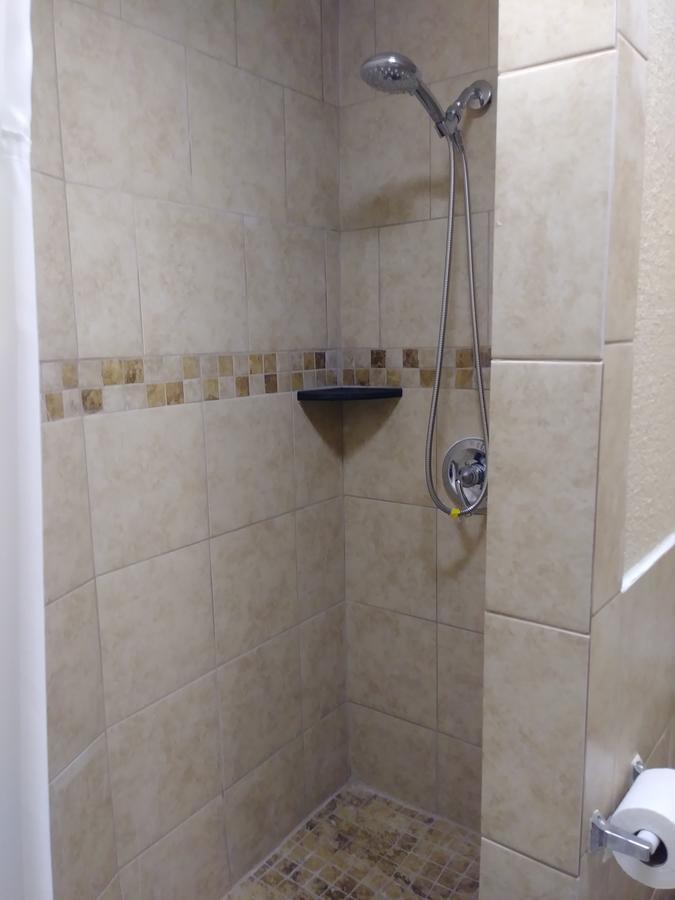 Garden Inn & Suites ניו בראונפלס מראה חיצוני תמונה