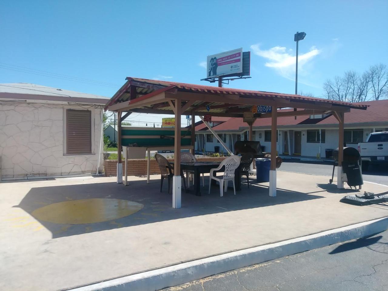 Garden Inn & Suites ניו בראונפלס מראה חיצוני תמונה
